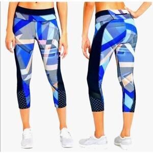 Athleta Sonar Capri Leggings XS Electric Geo Print Style 597299 EUC
